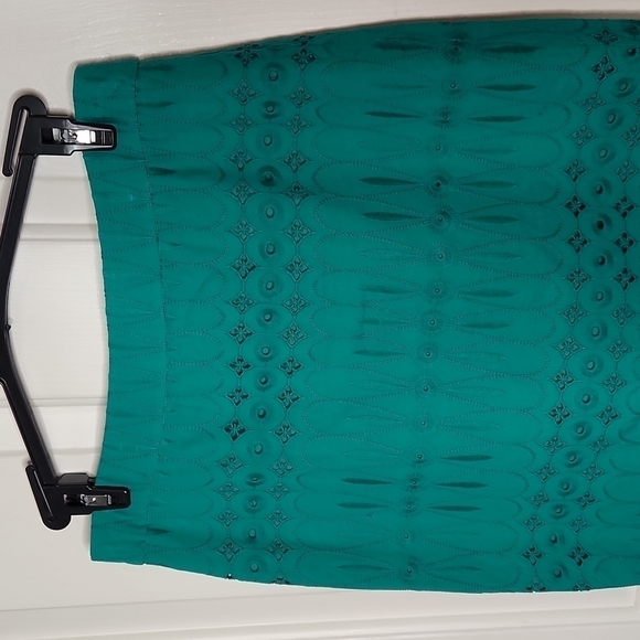 Loft Green Eyelet Pencil Skirt Size 0 NWOT - Picture 3 of 14